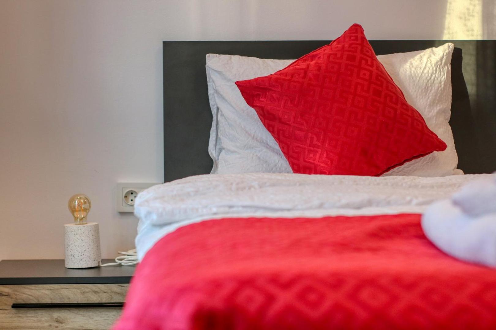 Muse Downtown Apartment *